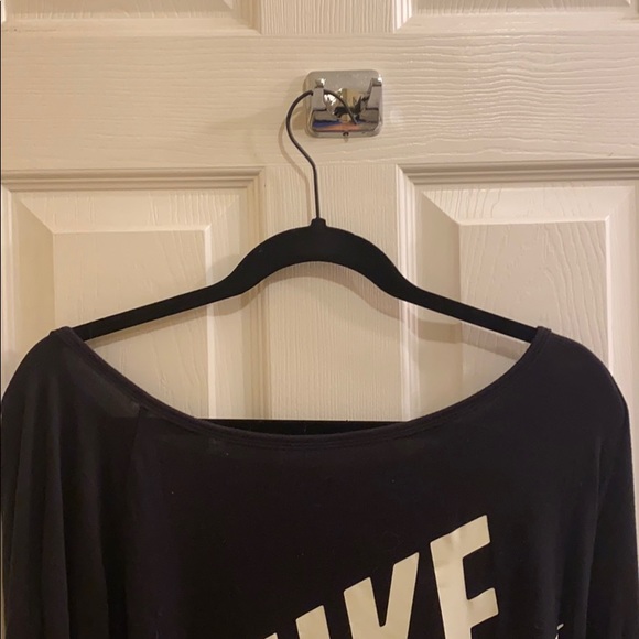 Over the shoulder, Nike long sleeve - Picture 2 of 3